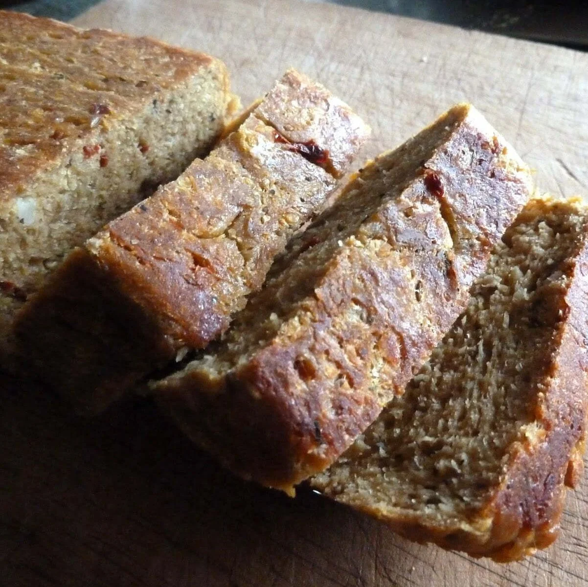 smoky-seitan-loaf-e1711489490644