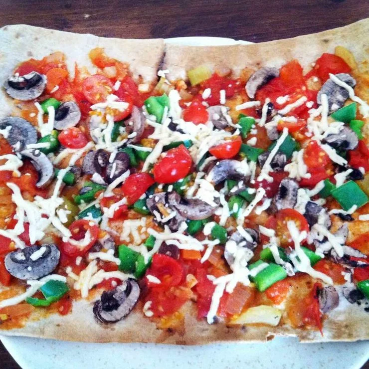 Lavash-vegan-pizza-e1525663199631