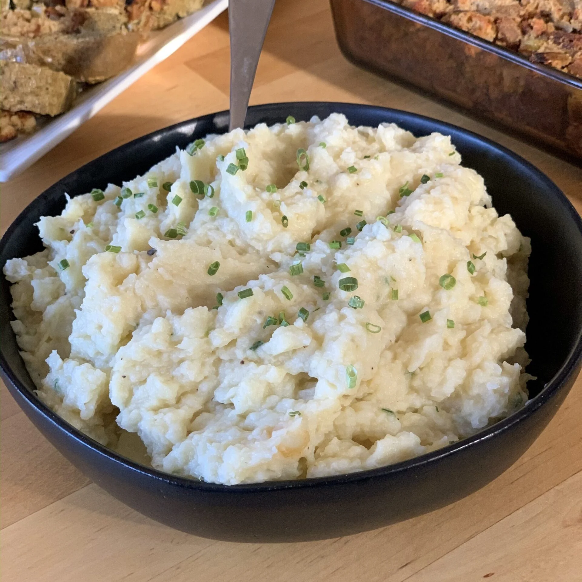 Garlic-Mashed-Potatoes-1-scaled-e1711488039530