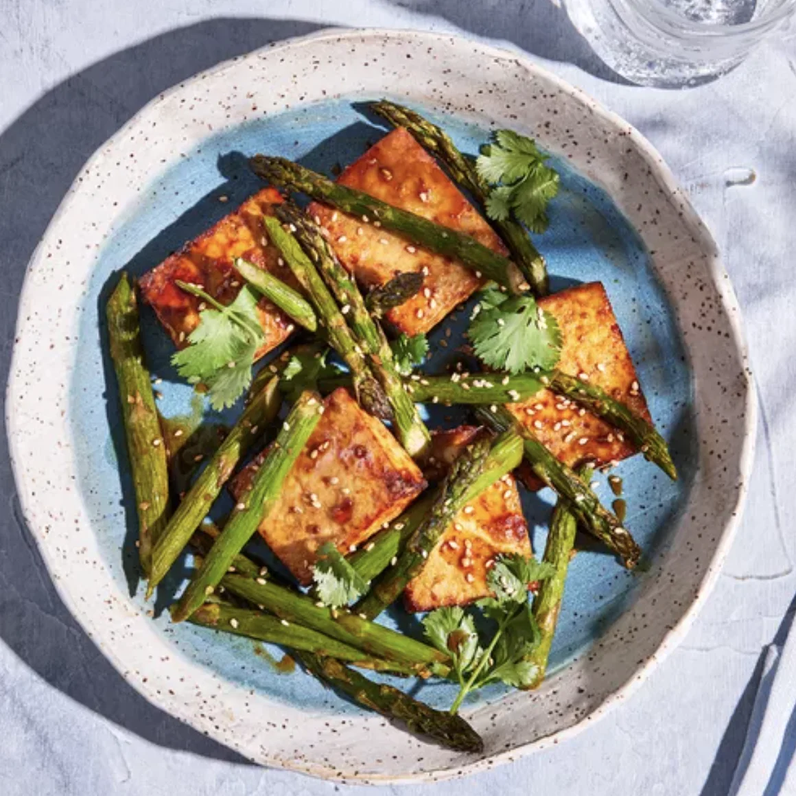 Crispy-Air-Fryer-Tofu-and-Asparagus-e1724331596601